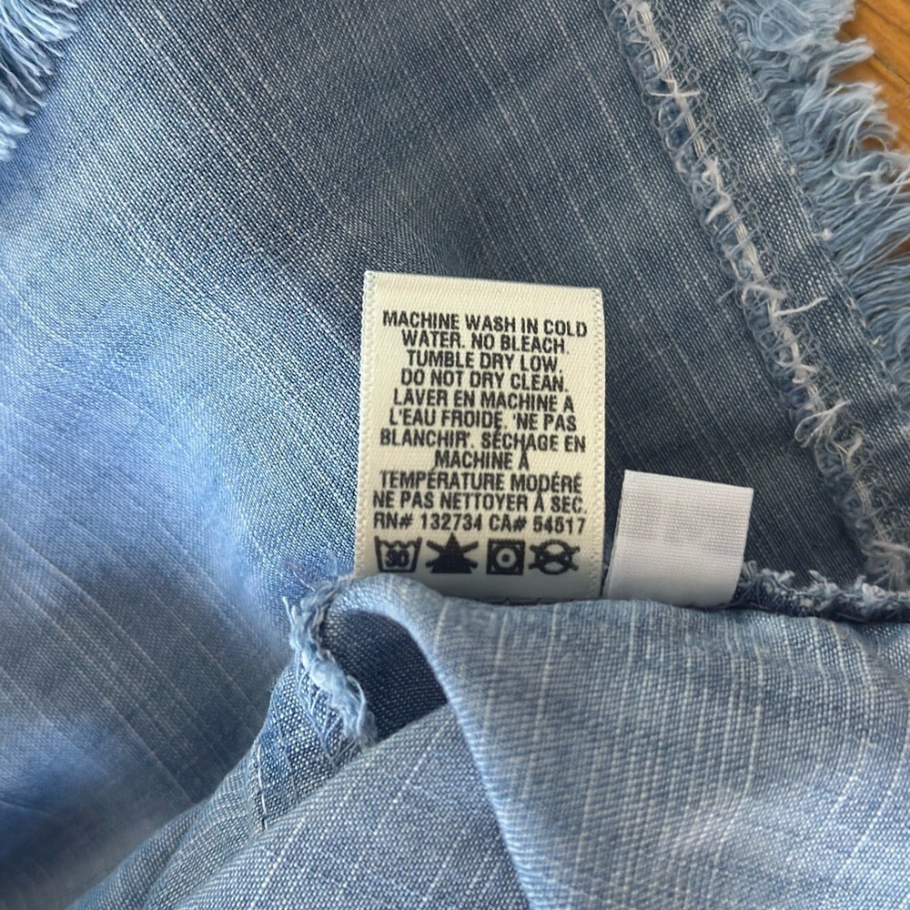 Bella Dahl Girls sleeveless Chambray Denim Fray Hem Top Side Stripe Size 12 - Picture 6 of 8